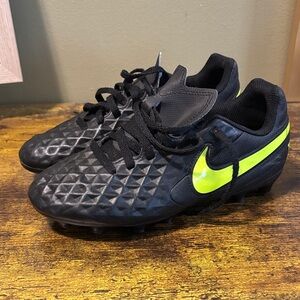 Nike Kids Black and Yellow Soccer cleats